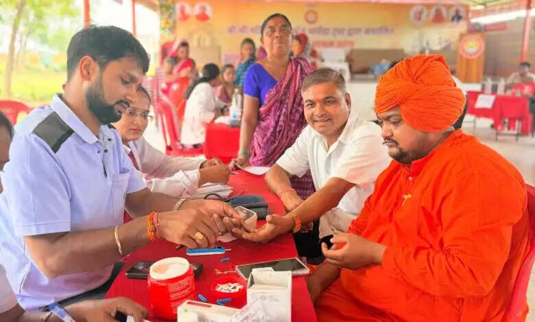 स्वास्थ्य परीक्षण शिविर व किसान मेला संपन्न, 200 से अधिक लाेगाें ने लिया लाभ