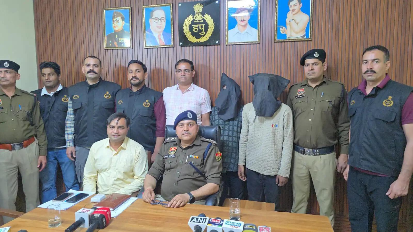 पलवल : पुलिस मुठभेड़ में चार बदमाश दबोचे, दो के पैरों में लगी गोली