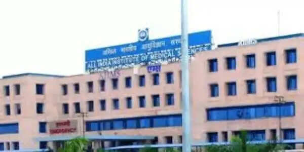 भोपाल एम्स में भर्ती रेबीज मरीज ने खिड़की से लगाई छलांग, इलाज के दौरान मौत