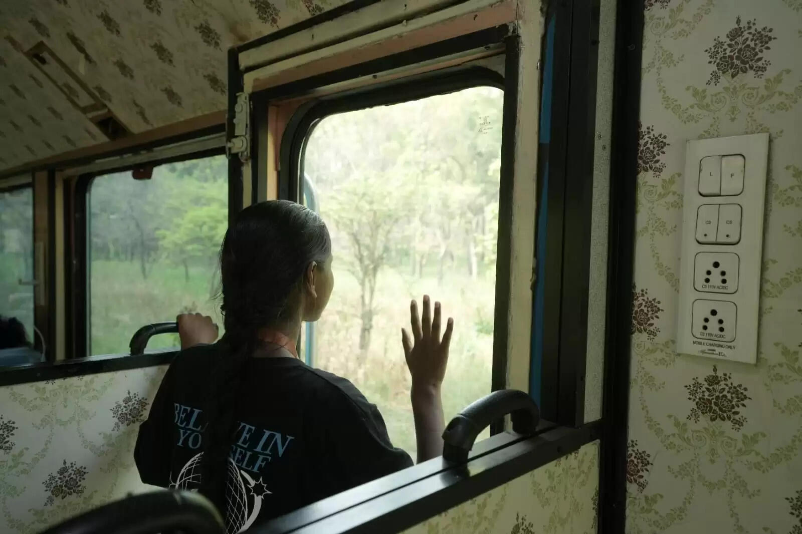 योगी सरकार ने इको टूरिज्म और पर्यटन को बढ़ावा देने के लिये शुरू की विस्टाडोम कोच सेवा