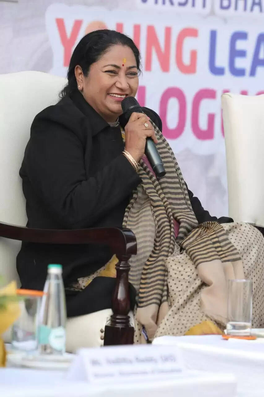 दिल्ली की सड़कों पर उतरेंगी 3,330 नई इलेक्ट्रिक बसें : रेखा गुप्ता