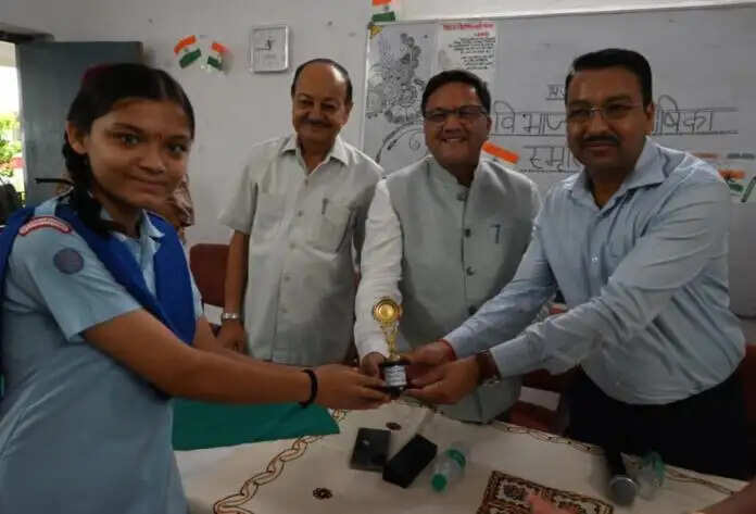 विभाजन विभीषिका स्मृति दिवस पर शहीदों एवं विस्थापितों को किया गया नमन