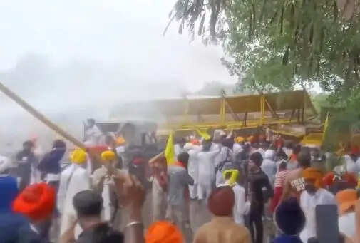 बंदी सिखों की रिहाई के लिए प्रदर्शनकारियों का चंडीगढ़ कूच, पुलिस से झड़प
