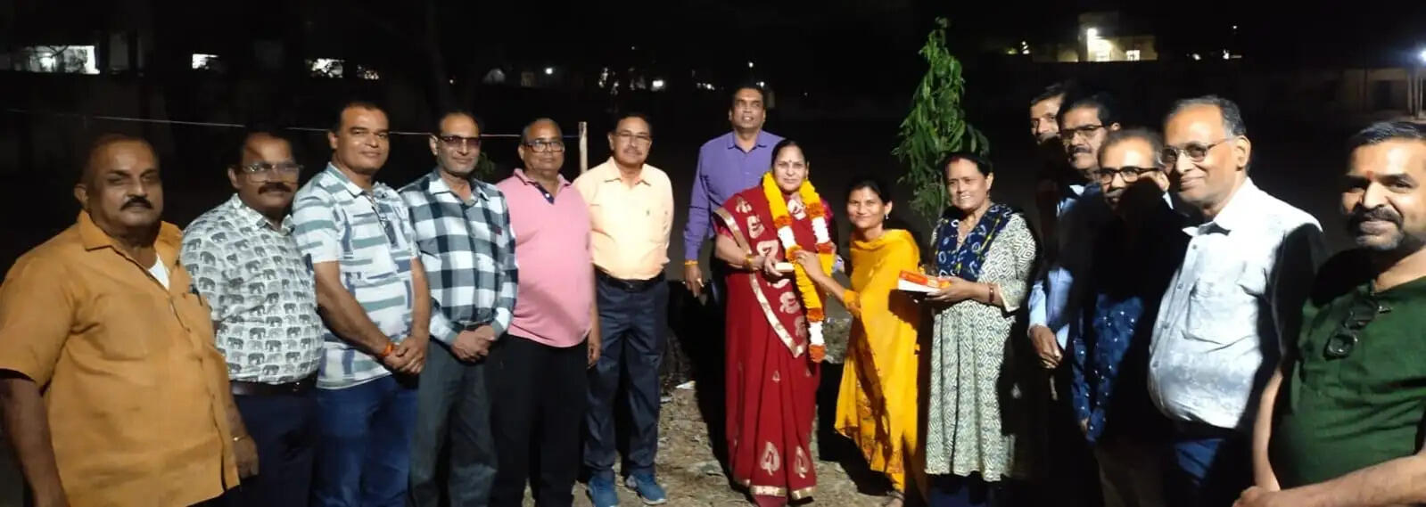 धारः युवा मंच, फ्रैंड्स ग्रुप और गोल्डन ग्रुप ने उत्कृष्ट महिलाओं का किया सम्मान