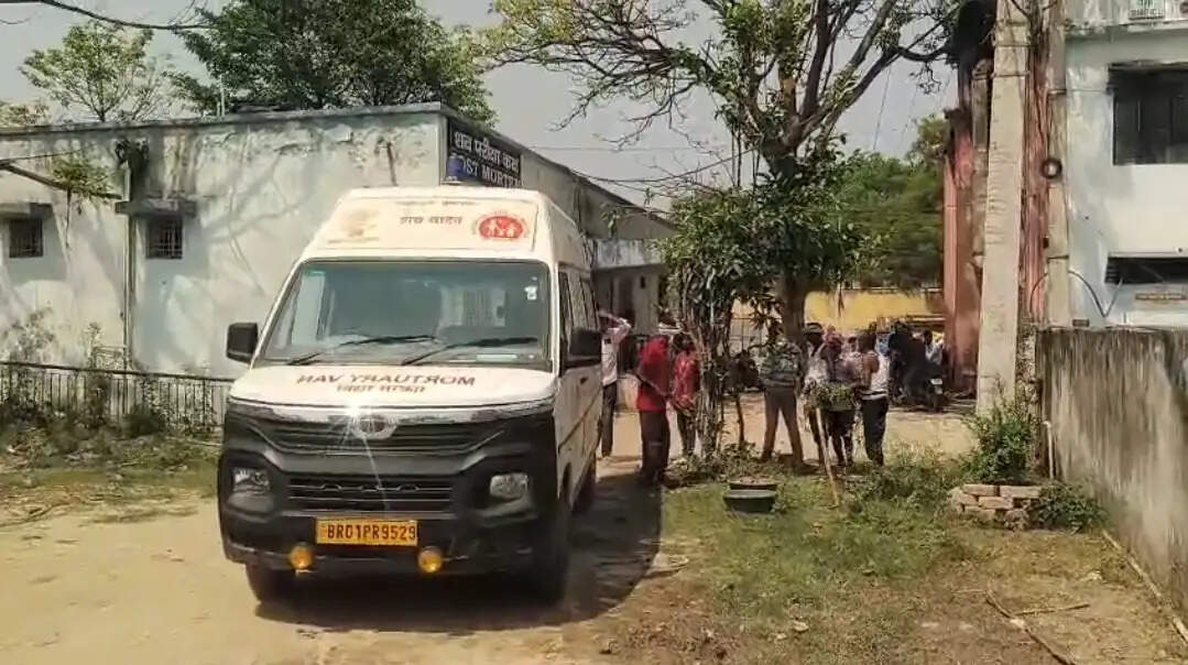 पंचायत भवन में कार्यपालक सहायक की फंदे से लटका मिला शव