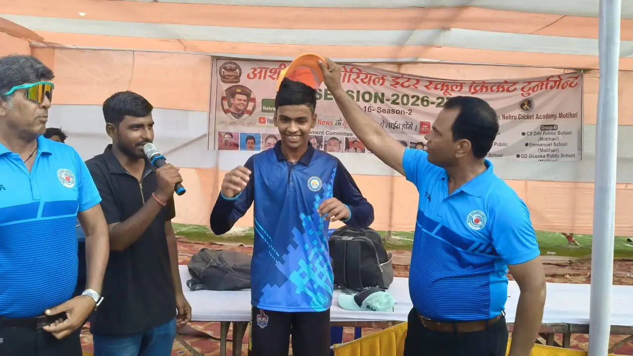 सेंट जार्ज हाई स्कूल ने रेडिएंट स्कूल को 6 विकेट से हराया