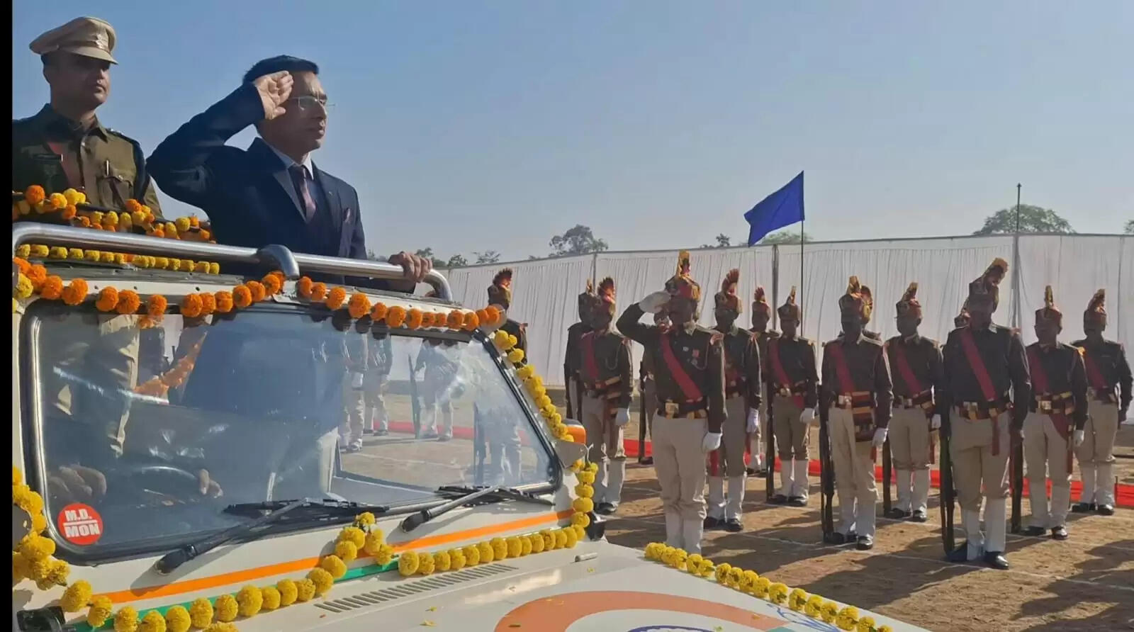 दमोहः हर प्रकार की विपत्ति के समय विपरीत परिस्थिति में कार्य करते हैं होमगार्ड -कलेक्टर कोचर