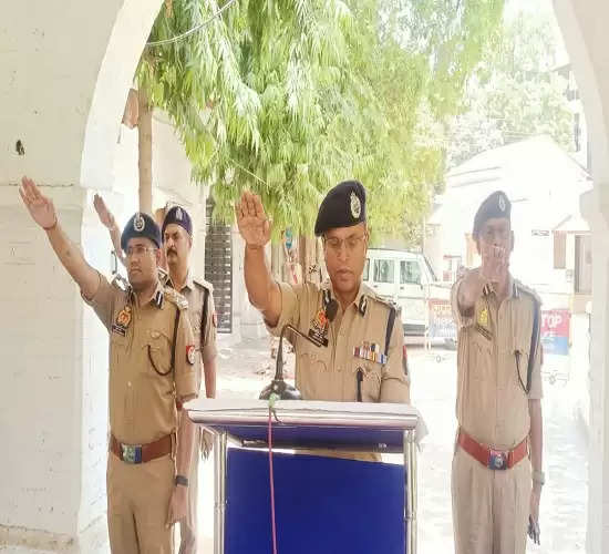 पुलिस आयुक्त ने पुलिस कर्मचारियों को तंबाकू छोड़ने की दिलाई शपथ