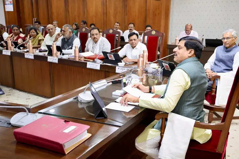 मप्र कैबिनेटः अधोसंरचनात्मक विकास और पुनर्वास कार्यों के लिए 2300 करोड़ रुपये स्वीकृत
