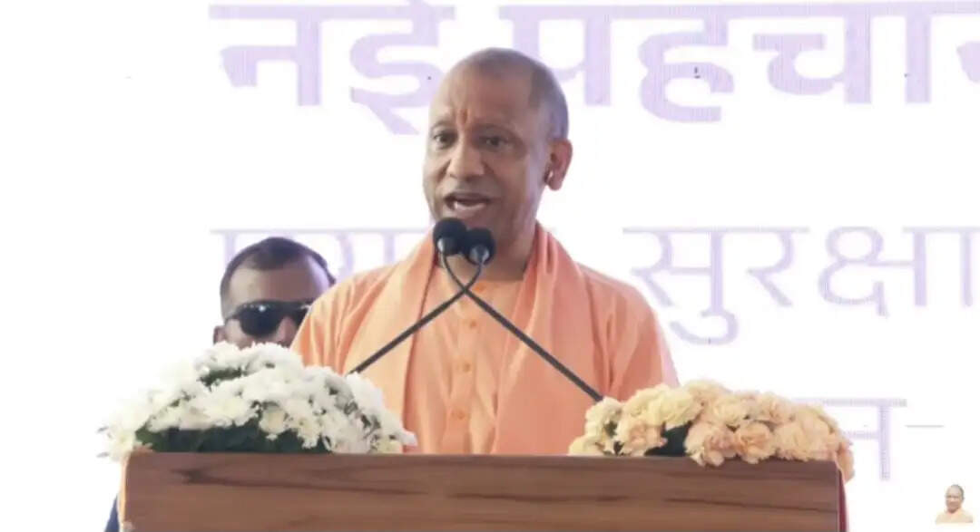 बम बनवाने वालों को होती थी शिवभक्तों की ‘बम-बम’ से तकलीफ : सीएम योगी