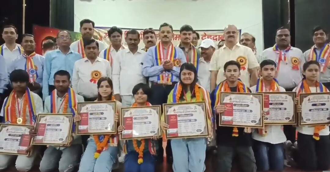 135 मेधावी विद्यार्थियों का सम्मान, शिक्षा में हर संभव सहयोग का संकल्प