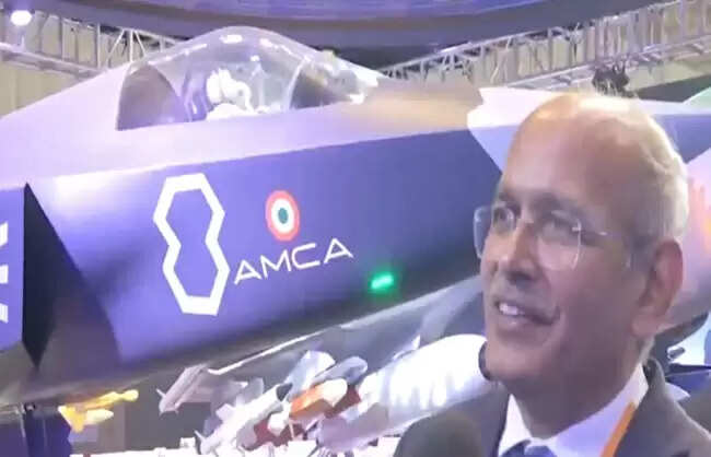 इंडिया पवेलियन में दिखाया गया&nbsp;पांचवीं पीढ़ी का स्वदेशी&nbsp;मल्टीरोल&nbsp;लड़ाकू&nbsp;एयरक्राफ्ट&nbsp;&nbsp;