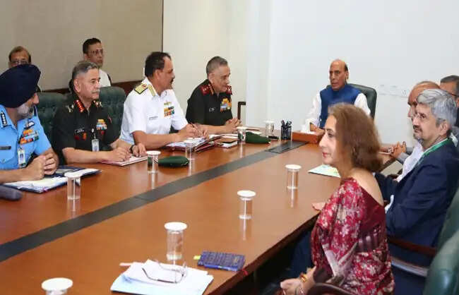 पश्चिम एशिया में हो रहे हमलों को भारत ने&nbsp;पूरी दुनिया के लिए&nbsp;खतरनाक बताया