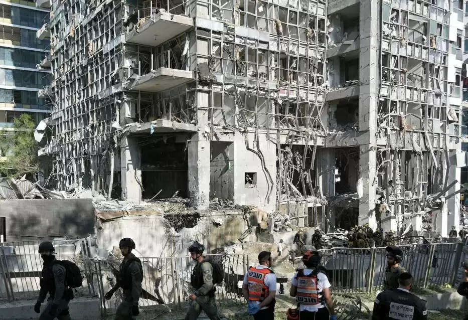 ईरान के बैलिस्टिक मिसाइल हमले में सोरोका अस्पताल, इजराइल की बमबारी में अराक जल रिएक्टर को क्षति