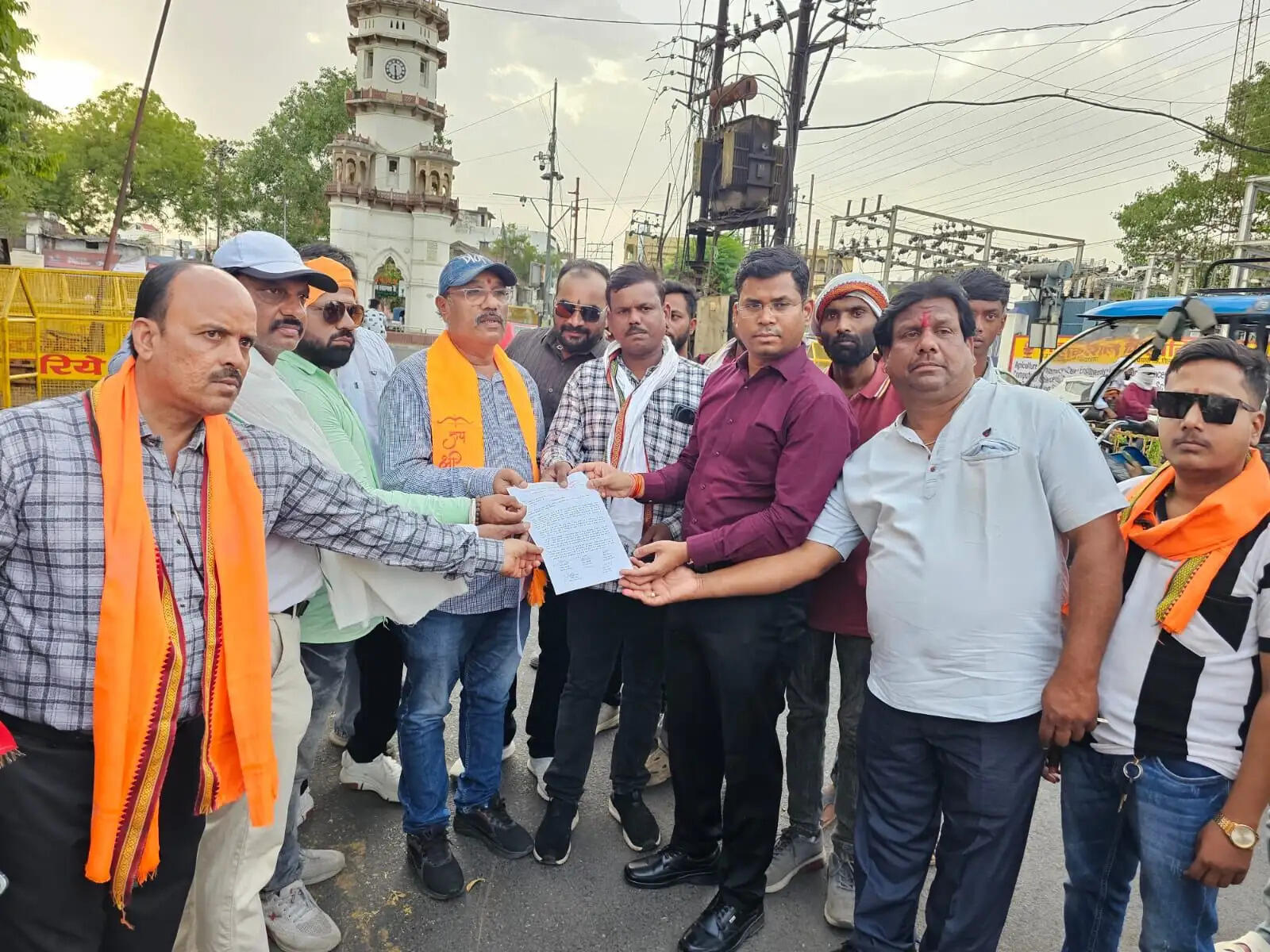 जबलपुरः बकरीद से पूर्व गोवंश तस्करी एवं गोहत्या पर पूर्ण अंकुश लगाने की मांग