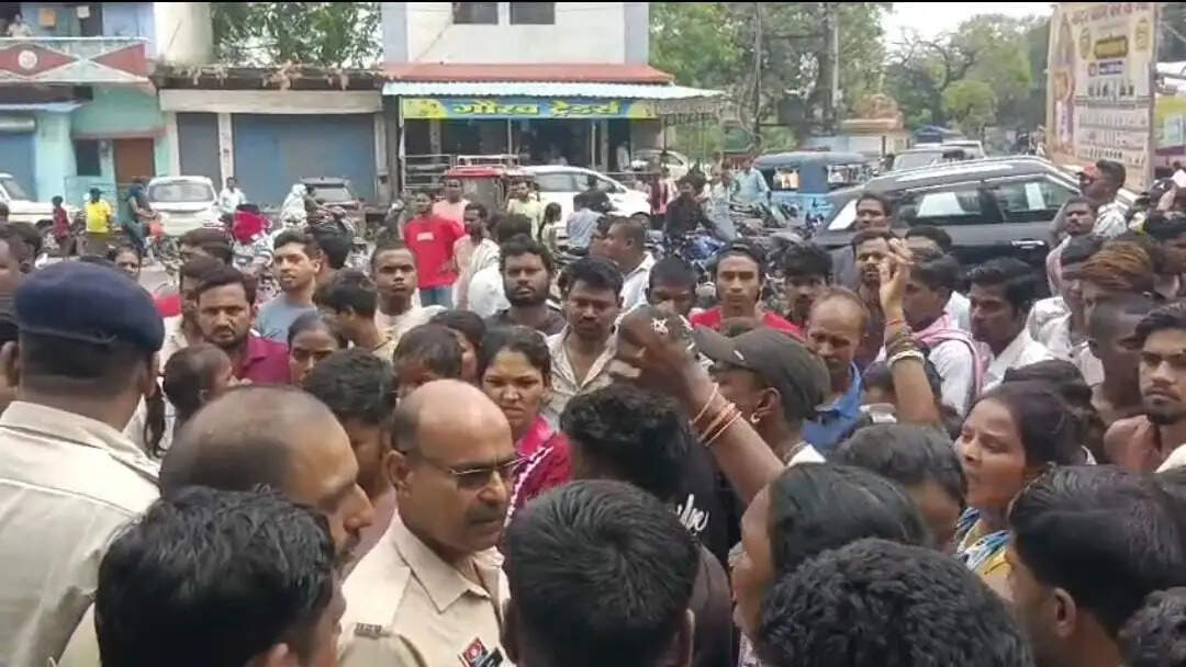 चांपा थाने में युवक की मौत, शराब मामले में हिरासत में लिए जाने के बाद मारपीट के आरोप