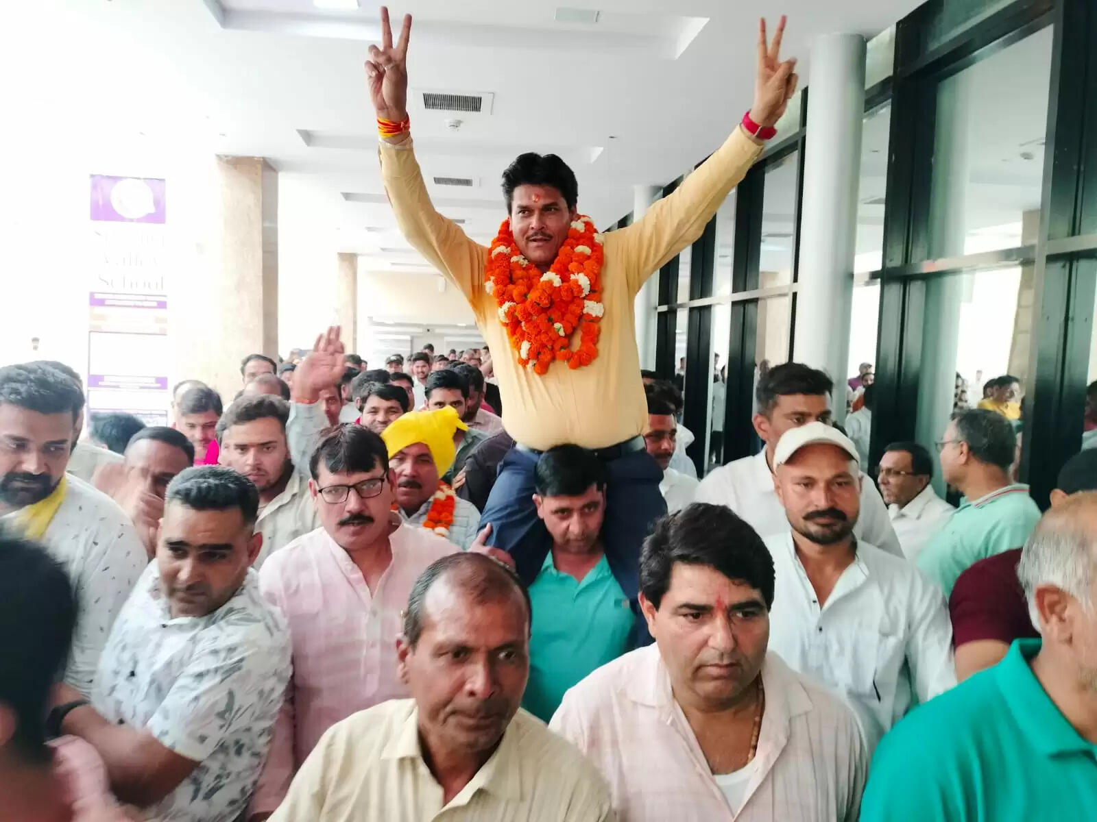 भारतवर्षीय जाट महासभा ने समाज के 1000 से अधिक लोगों को नि:शुल्क दिखाई फिल्म जाट