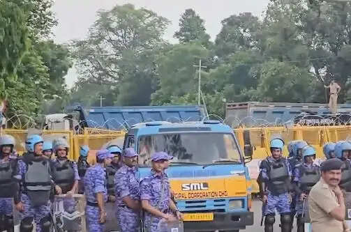 बंदी सिखों की रिहाई के लिए प्रदर्शनकारियों का चंडीगढ़ कूच, पुलिस से झड़प