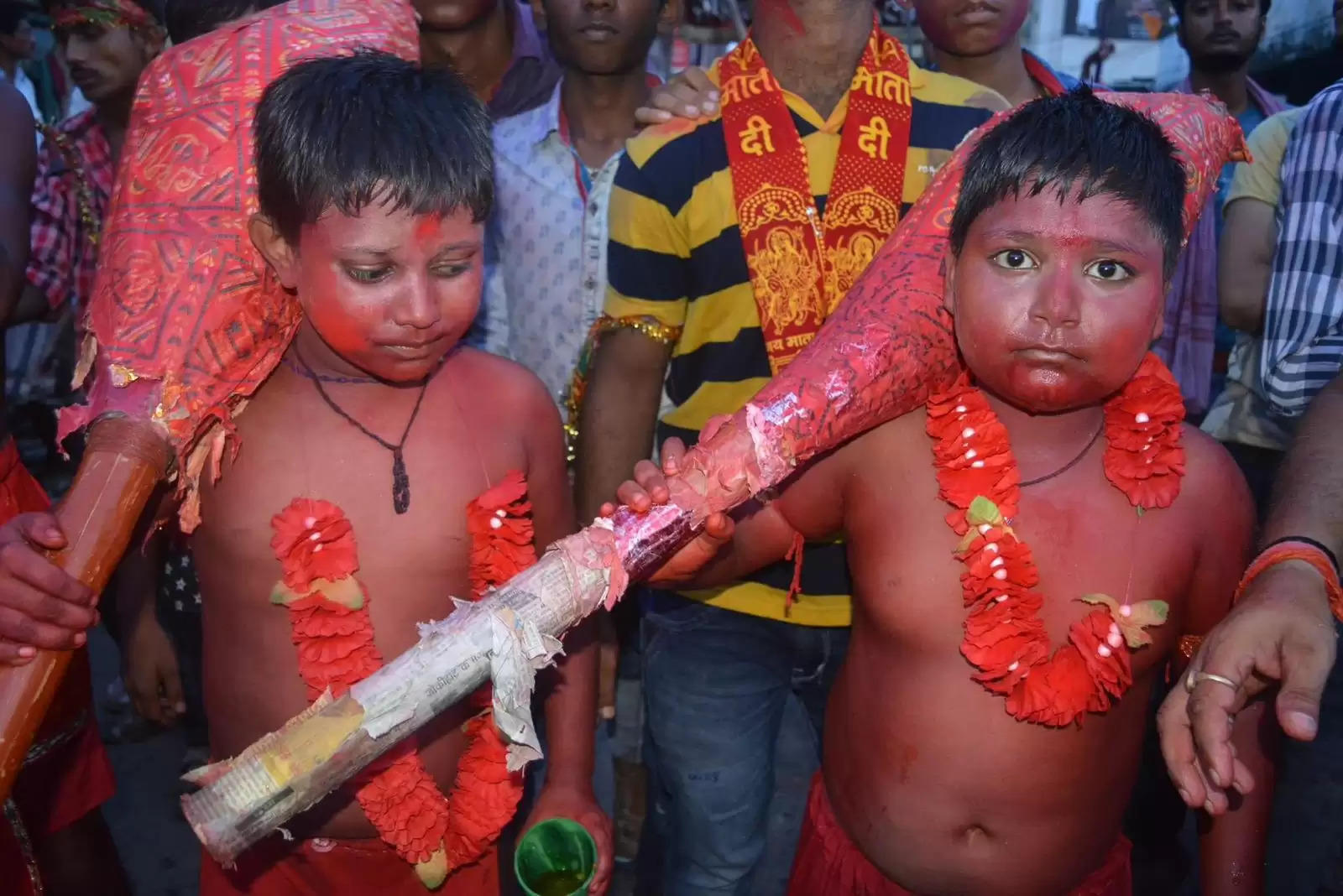 फारबिसगंज में जय श्रीराम के उद्घोष के साथ निकाला गया महावीरी झंडा जुलूस