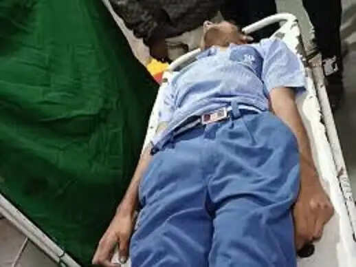 धार:&nbsp;दसवीं&nbsp;कक्षा&nbsp;के&nbsp;छात्र &nbsp;ने&nbsp;किया&nbsp;सुसाइड,&nbsp;प्री बोर्ड परीक्षा&nbsp;के दौरान&nbsp;नकल&nbsp;करते&nbsp;पकड़ाया&nbsp;था&nbsp;