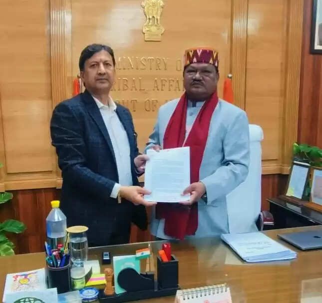 डॉ. सिकंदर ने पांगी घाटी में एकलव्य स्कूल के निर्माण का मामला केंद्रीय मंत्री से उठाया