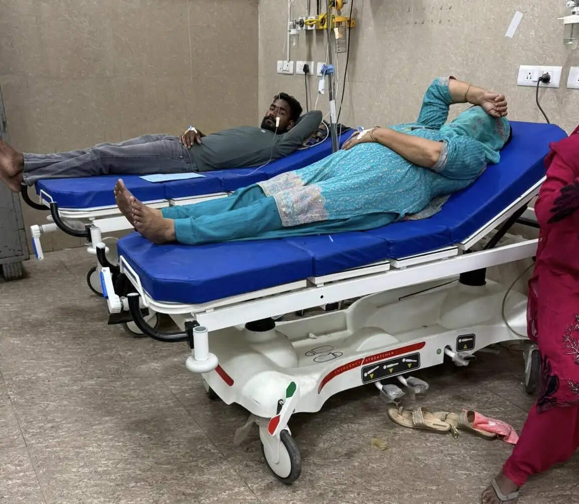 जीएमसी कठुआ में आधुनिक हाइड्रोलिक इमरजेंसी बेड्स की स्थापना, आपात सेवाओं को मिली नई मजबूती