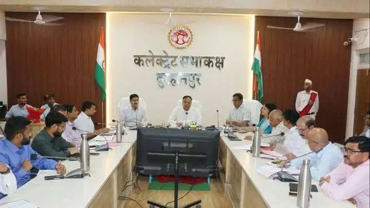 योजनाओं के बेहतर क्रियान्वयन एवं गुणवत्तापूर्ण विकास कार्य किए जाए: संभागायुक्त लक्षकार