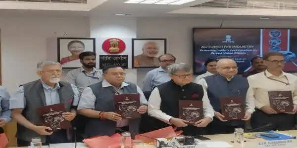 नीति आयोग ने सरकार को ऑटो कंपोनेंट विनिर्माण के लिए राजकोषीय प्रोत्साहन का दिया सुझाव