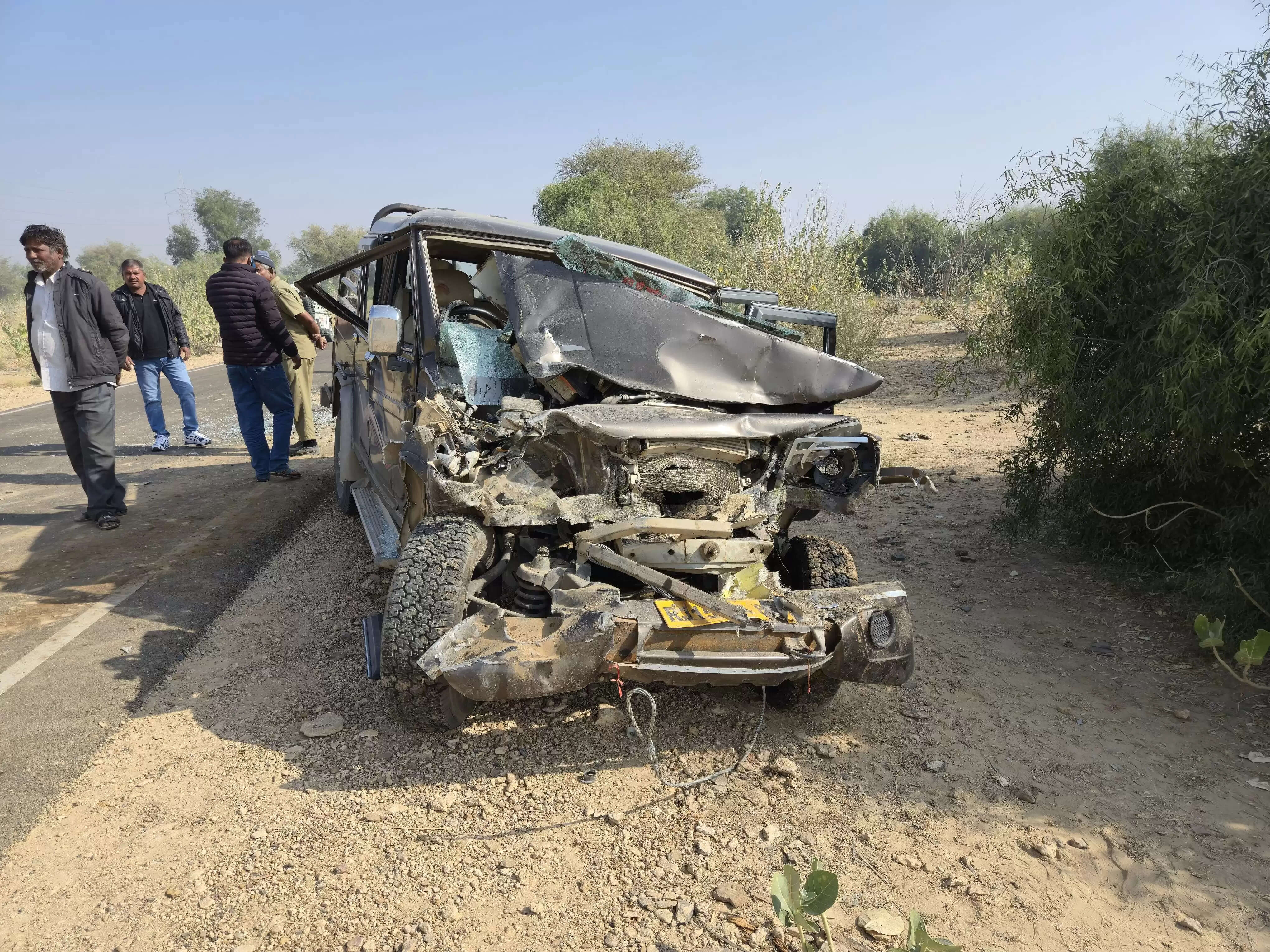 घने कोहरे के कारण वाहनों की भिड़ंत में 12 घायल