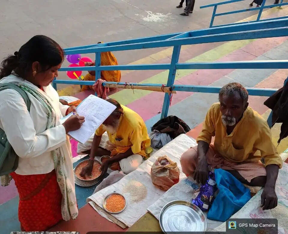 भिक्षावृत्ति मुक्त जबलपुर की ओर बढ़े कदम, गौरीघाट में 267 भिक्षुकों का हुआ सर्वे