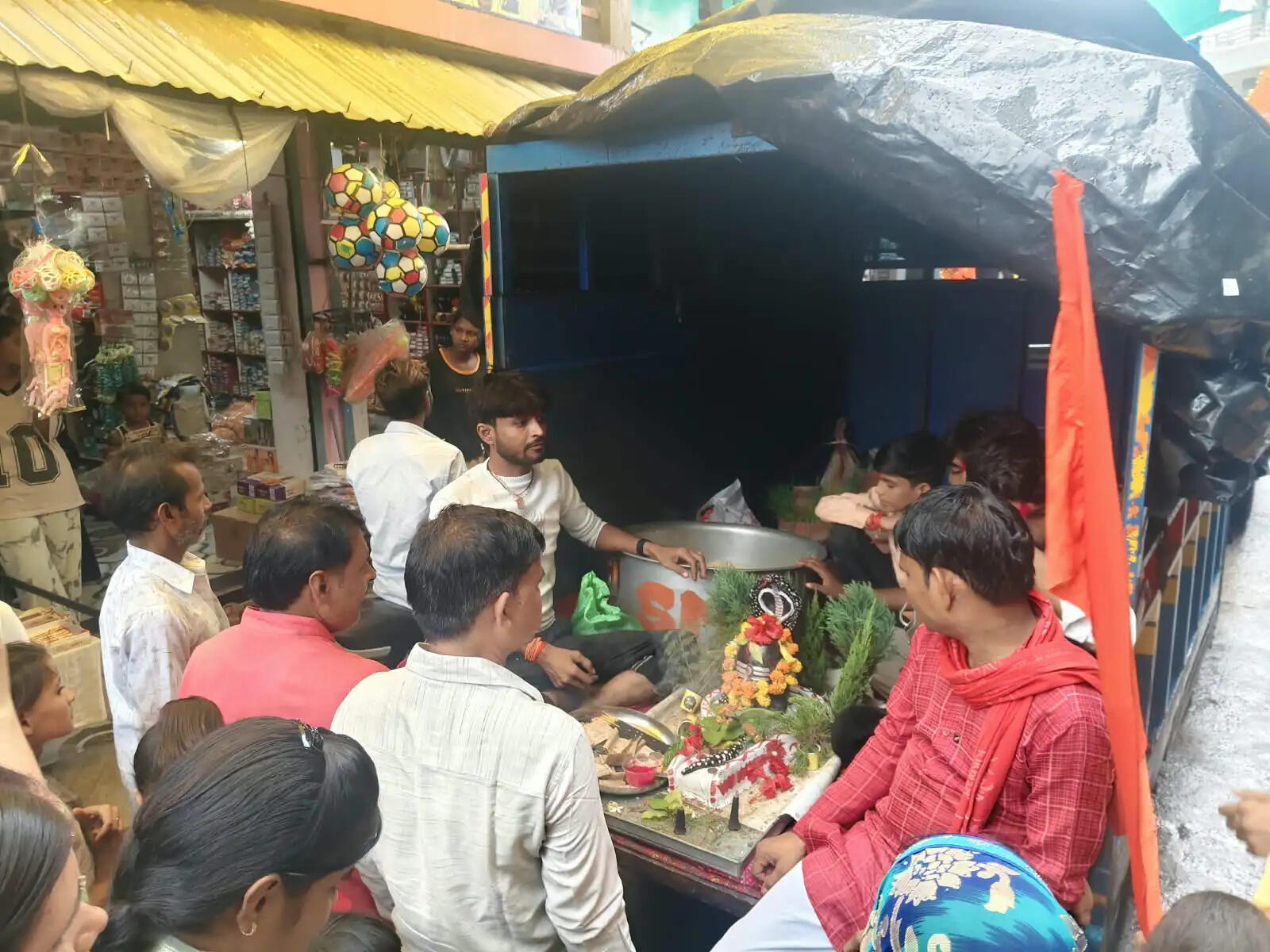 1,21 लाख पार्थिव शिवलिंगों की निकाली गई&nbsp;शोभायात्रा