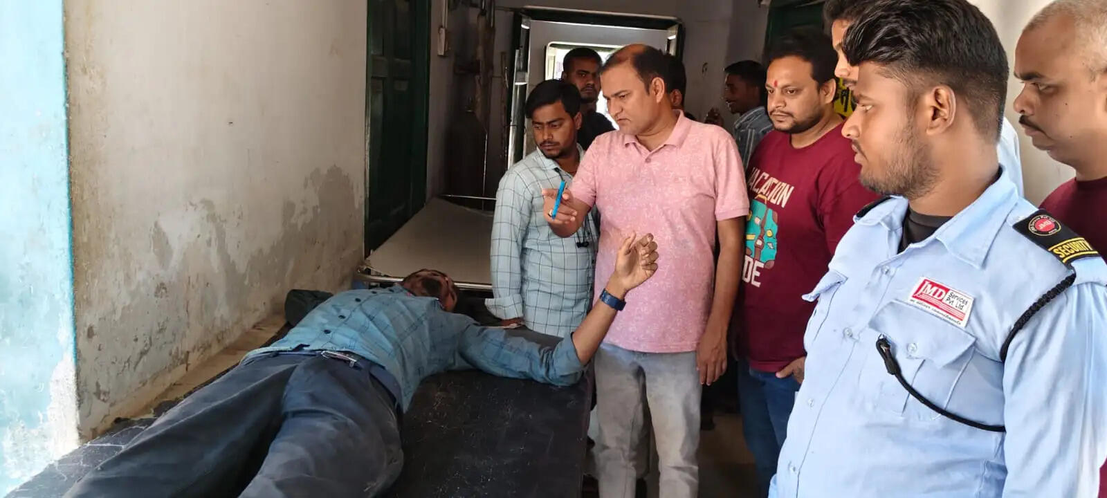 राघोपुर ओवरब्रिज पर सड़क हादसा, परीक्षा देने जा रहे भाई-बहन घायल