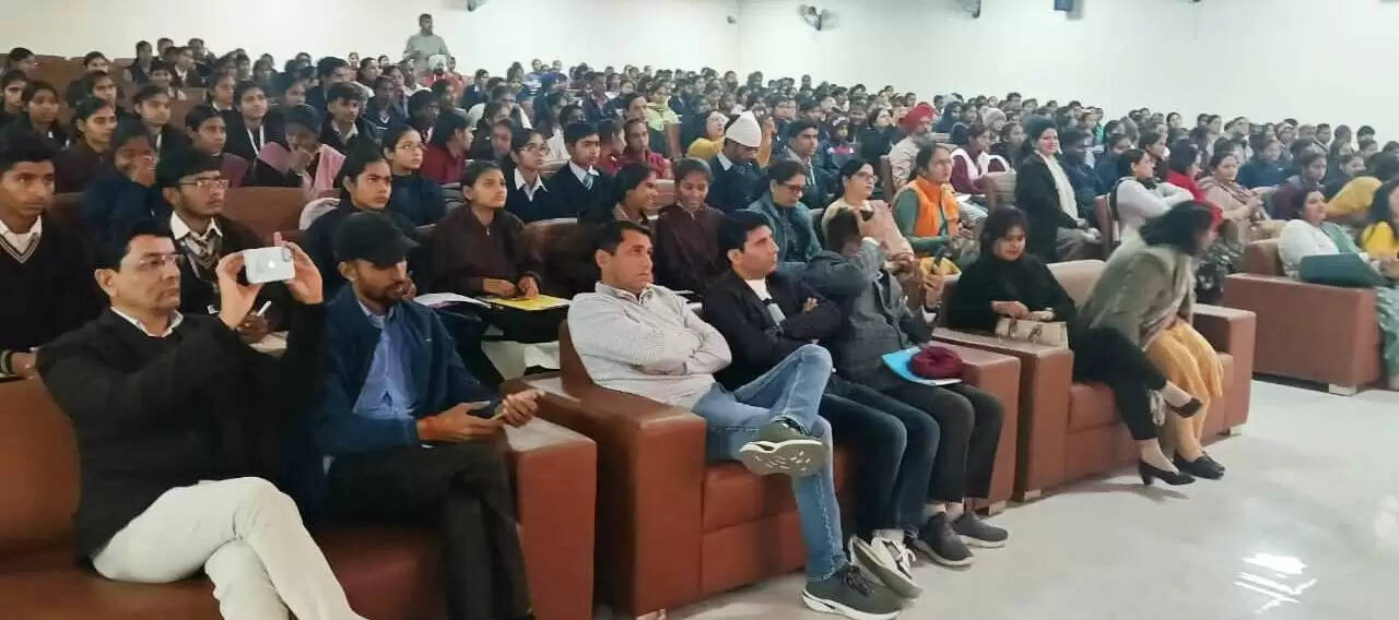 सिरसा: सैंड आर्ट शो से दिखाई चार साहिबजादों की शौर्य गाथा