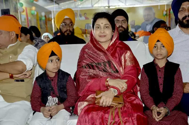 भोपालः राज्यमंत्री कृष्णा गौर ने किया मन की बात कार्यक्रम का श्रवण