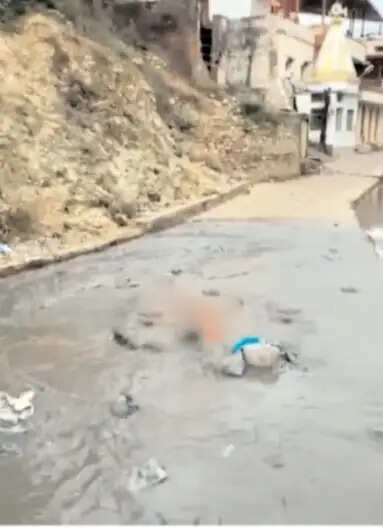 चित्रकूट में पहली बारिश में उजागर हुई सीवर परियोजना की खामियां, मंदाकिनी में मिल रहा दूषित पानी