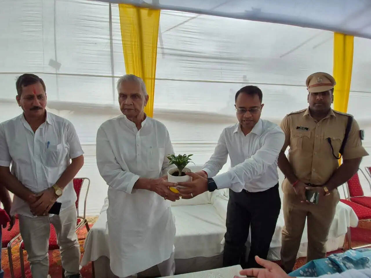 सबलपुर दियारा में कटावरोधी कार्यों का उपमुख्यमंत्री ने किया निरीक्षण