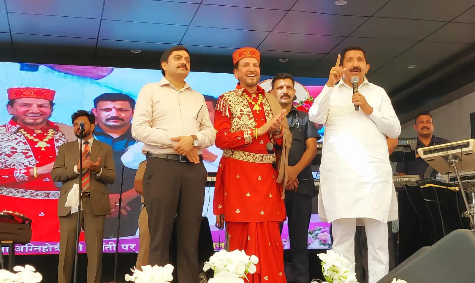 हरोली में भव्यता के साथ मनाई प्रो. सिम्मी अग्निहोत्री की जयंती, गुरदास मान की प्रस्तुति ने बांधा समां