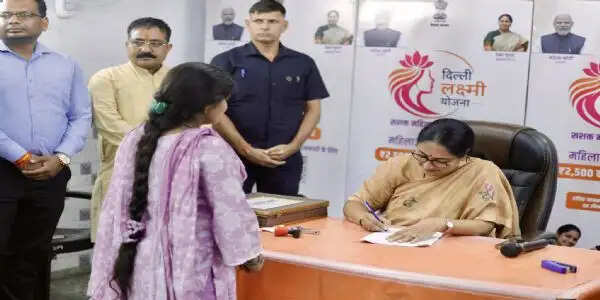 दिल्ली लक्ष्मी योजना में 5.14 लाख से अधिक पंजीकरण, 2.18 लाख से अधिक आवेदन अंतिम रूप से हुए जमा