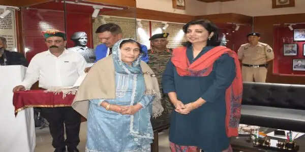 पूर्व सैनिकों और वीर नारियों का सम्मान ही राष्ट्र का सम्मान : सुकृति लिखी