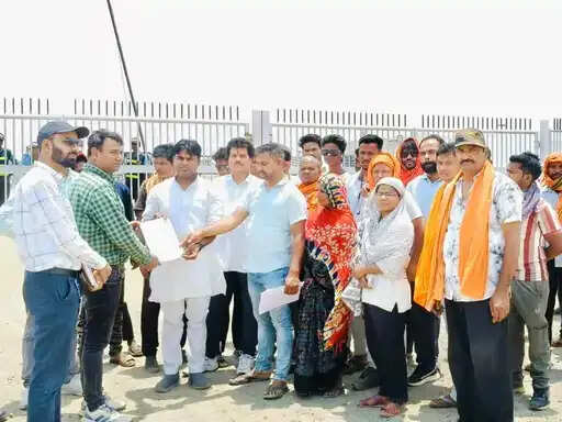 अडानी थर्मल पावर परियोजना से प्रभावित किसानों ने दी आंदोलन की चेतावनी