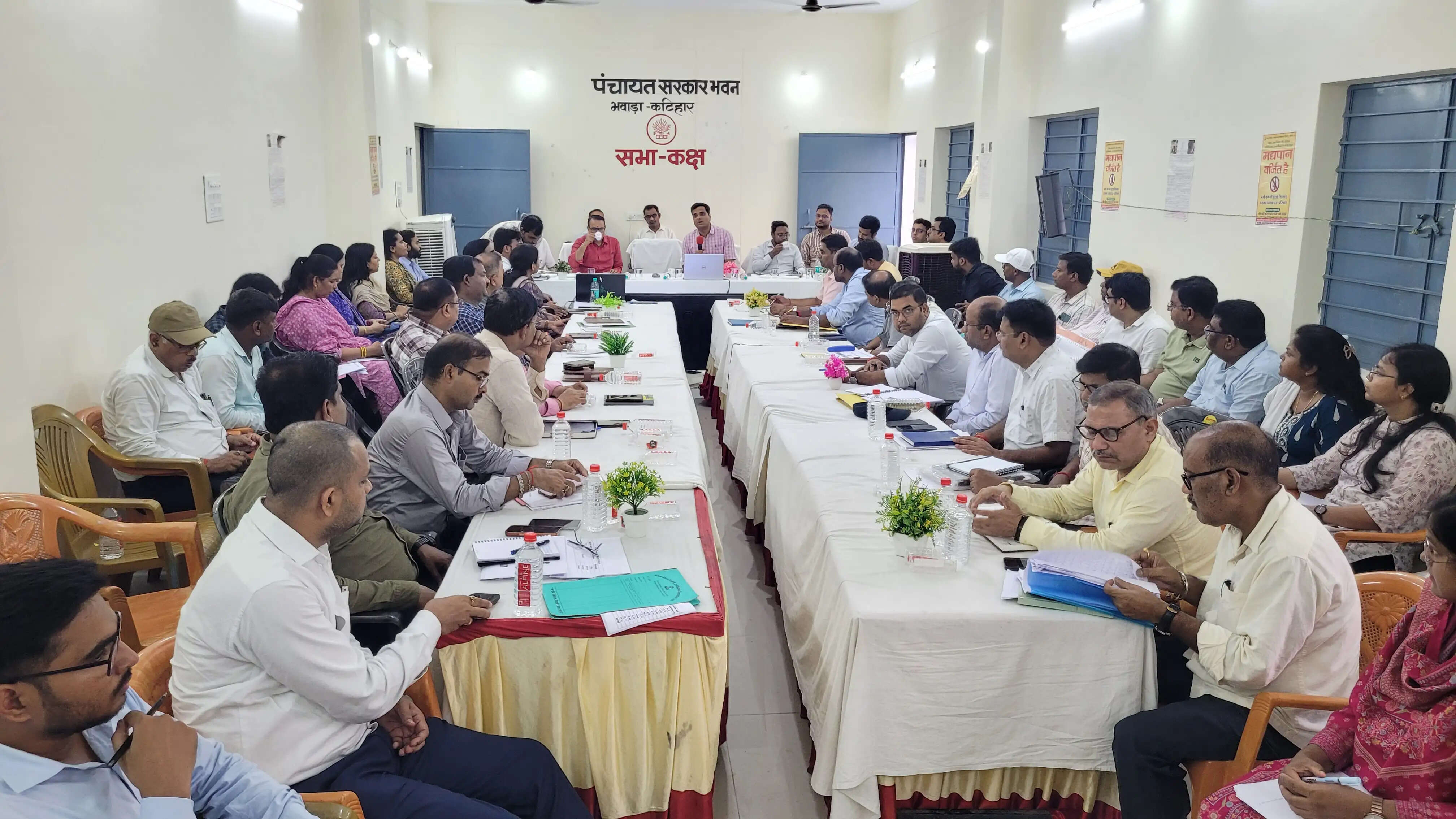 'अंतिम व्यक्ति तक पहुंचे सरकारी योजनाओं का लाभ, कोताही बर्दाश्त नहीं': डीएम