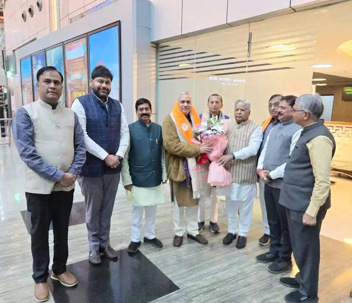भाजपा&nbsp;राष्ट्रीय उपाध्यक्ष सौदान सिंह&nbsp;छत्तीसगढ़&nbsp;पहुंचे,&nbsp;भाजपा पदाधिकारियों ने किया&nbsp;स्वागत