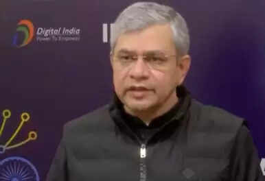 एआई सेक्टर में जॉब ग्रोथ रेट 33 फीसदी, इसकी पांचों लेयर में आ रहा बड़ा निवेशः अश्विनी वैवैष्णव