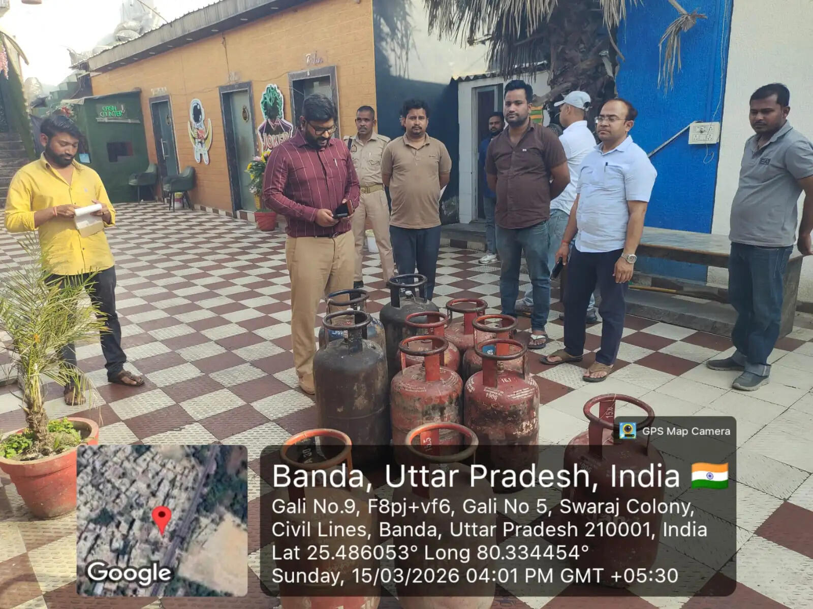 रेस्टोरेंट में 09 घरेलू गैस सिलेंडर पकड़े गए, गैस एजेंसियाें के वितरण में अनियमितता उजागर