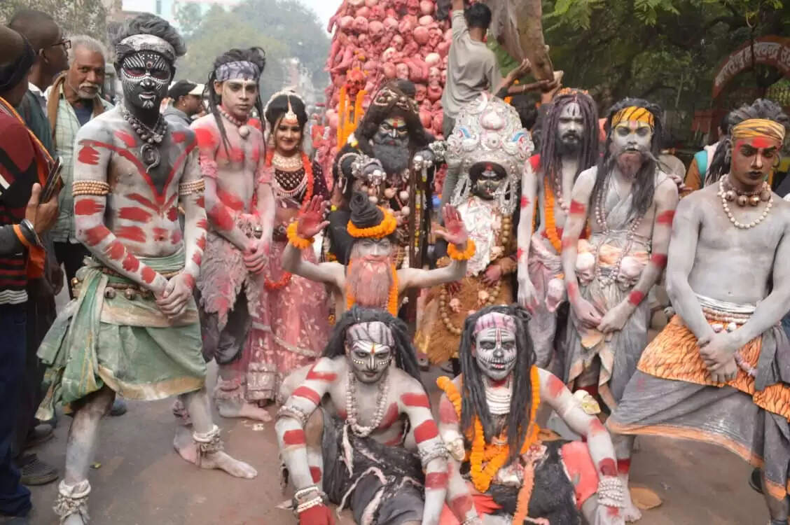 काशी विश्वनाथ धाम की चौथी वर्षगांठ पर शिवमय हुई काशी, निकली नारी शक्ति को समर्पित शोभायात्रा