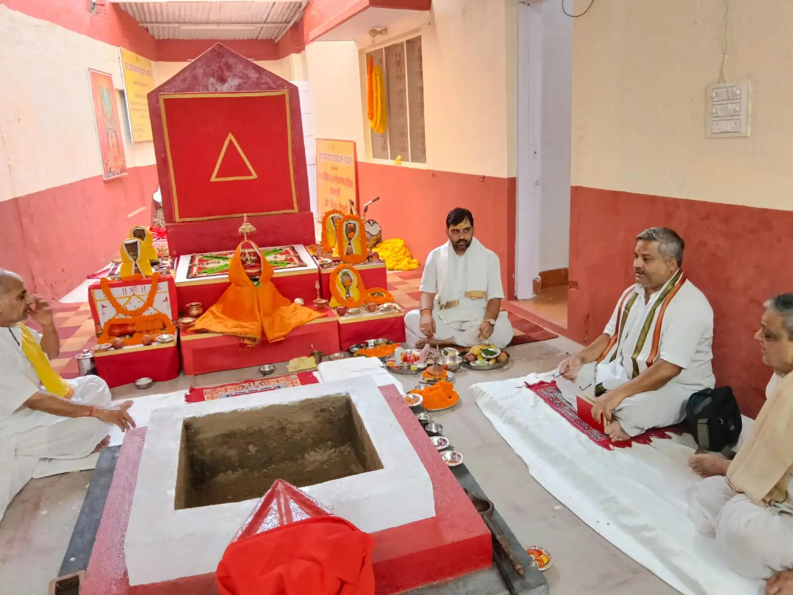 वाराणसी में शरद पूर्णिमा पर महालक्ष्मी महायज्ञ, गणेश पीठ की हुई स्थापना