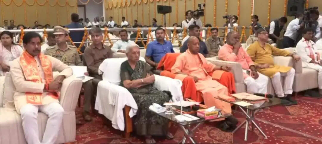 सनातन संस्कृति पर आक्रमण हो सकते हैं, लेकिन उसे पराजित नहीं किया जा सकता: योगी आदित्यनाथ