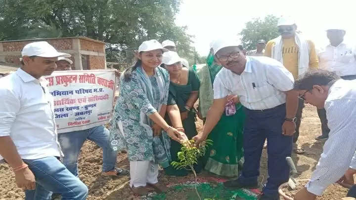 जल एवं पर्यावरण संरक्षण के लिये जनभागीदारी आवश्यकः कमिश्नर वर्मा