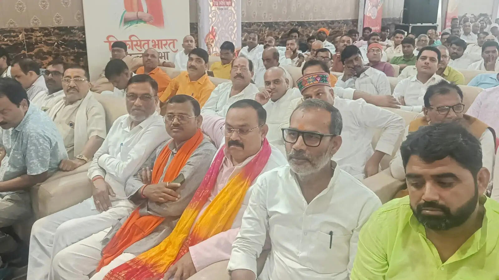 गोरखपुर में निकली सेवा ज्योति यात्रा, कार्यकर्ताओं ने दोहराया विकसित भारत का संकल्प