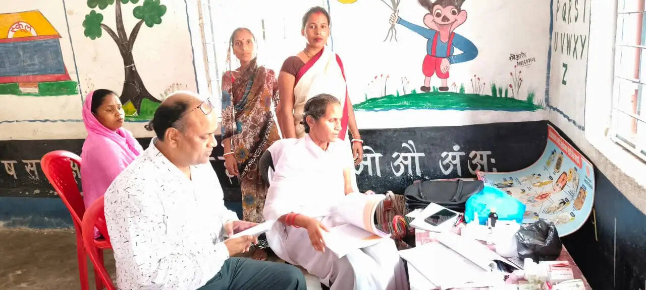 मौसम का बदलता मिजाज बच्चों के लिए खतरा, निमोनिया पर सतर्कता जरूरी